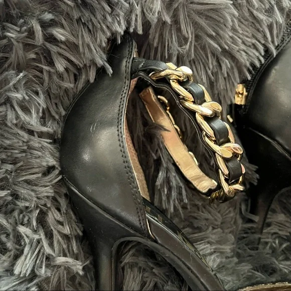 Sam & Libby Black Pointed Toe Heel Snake Print with Ankle Chain - Picture 4 of 5